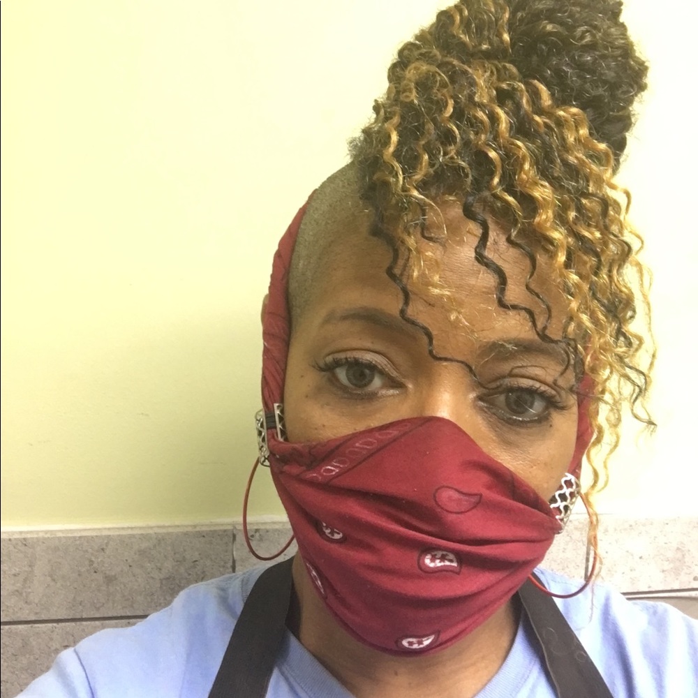 Face mask - Picture 2 of 6